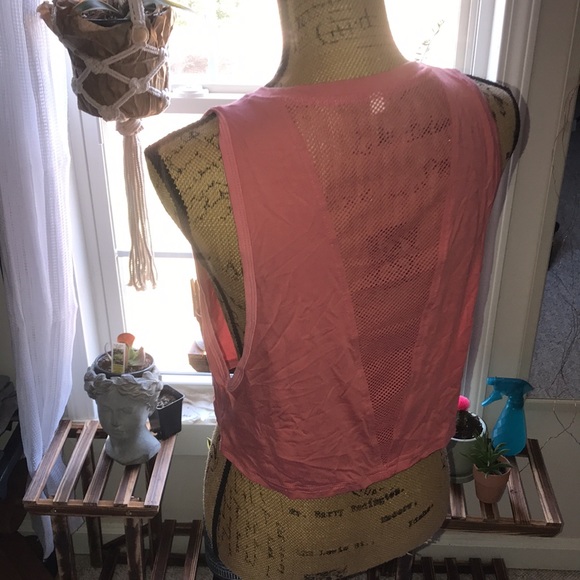 Women’s Cropped Muscle Tank Flowy Mesh Workout Top Size Small Rose Pink Like New - Picture 8 of 15